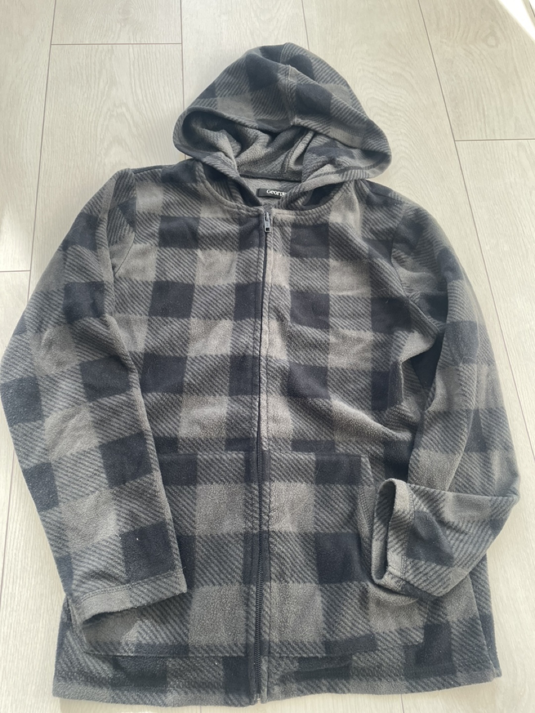 Boys' Hoodies size 14-16- Bundle of 9 - photo 5