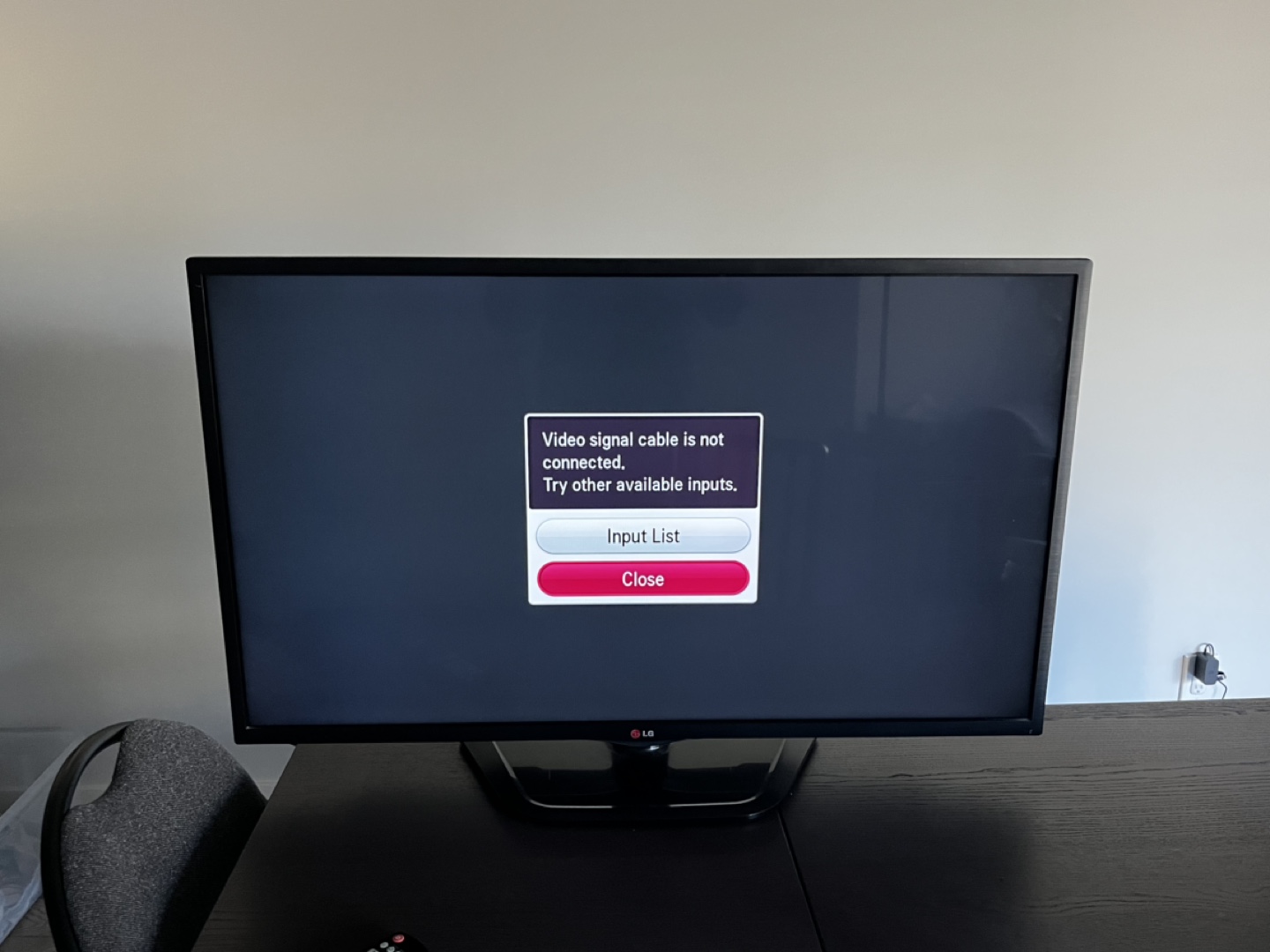 LG LED SmartTV - 42” 1080P