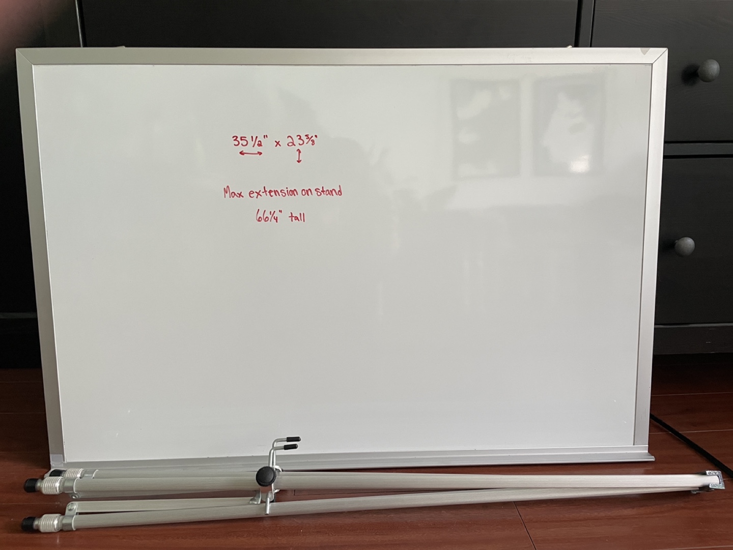 Large magnetic whiteboard with collapsible stand