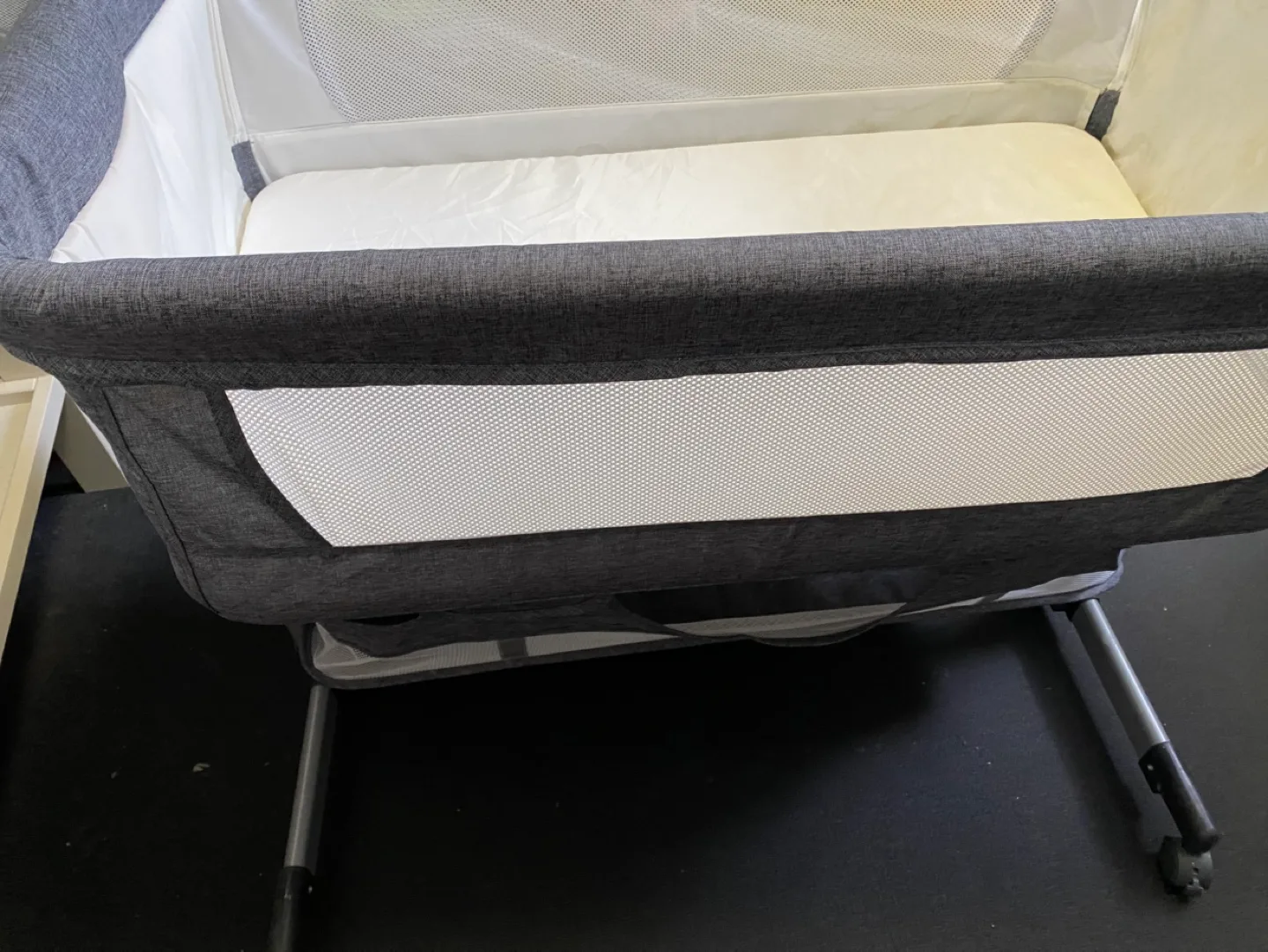 Baby Bassinets Bedside Crib with Storage Folding Bedside image indicator(3)