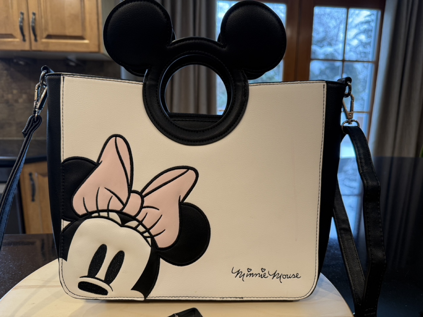 Loungefly Disney Minnie Mouse Bucket Bag