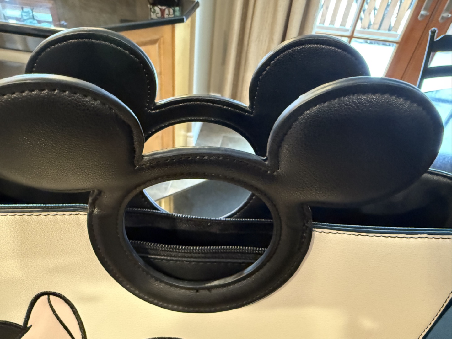 Loungefly Disney Minnie Mouse Bucket Bag - photo 5