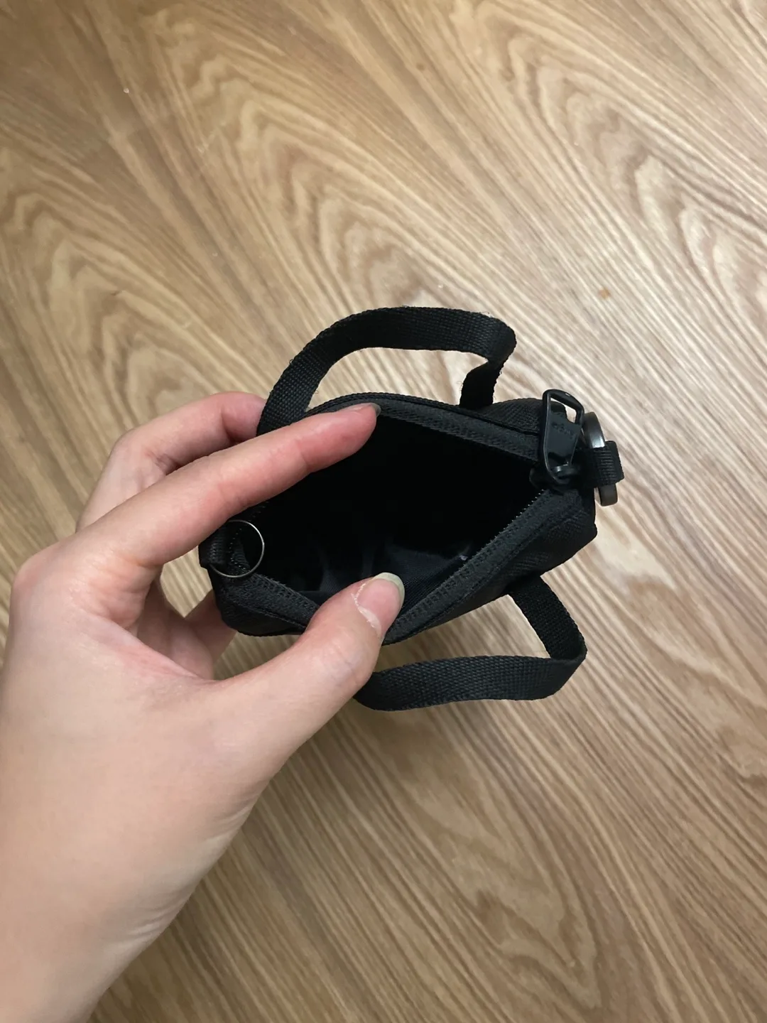 Mini pouch keychain 🥕 image indicator(2)