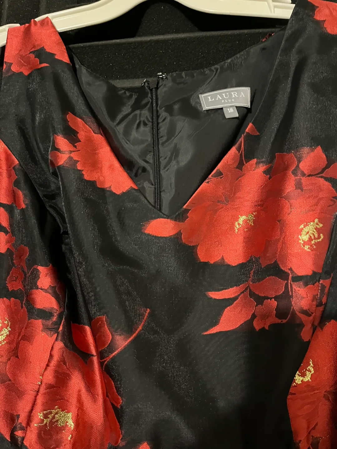 Gorgeous Laura Black and Red Floral Dress Size 18 🥕 image indicator(2)