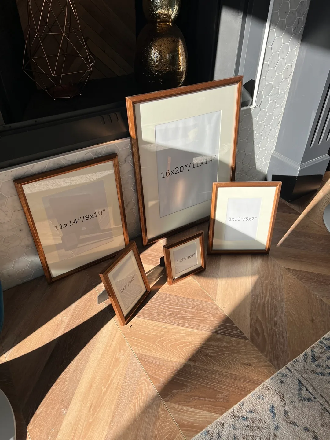 Set of five picture frames image indicator(2)