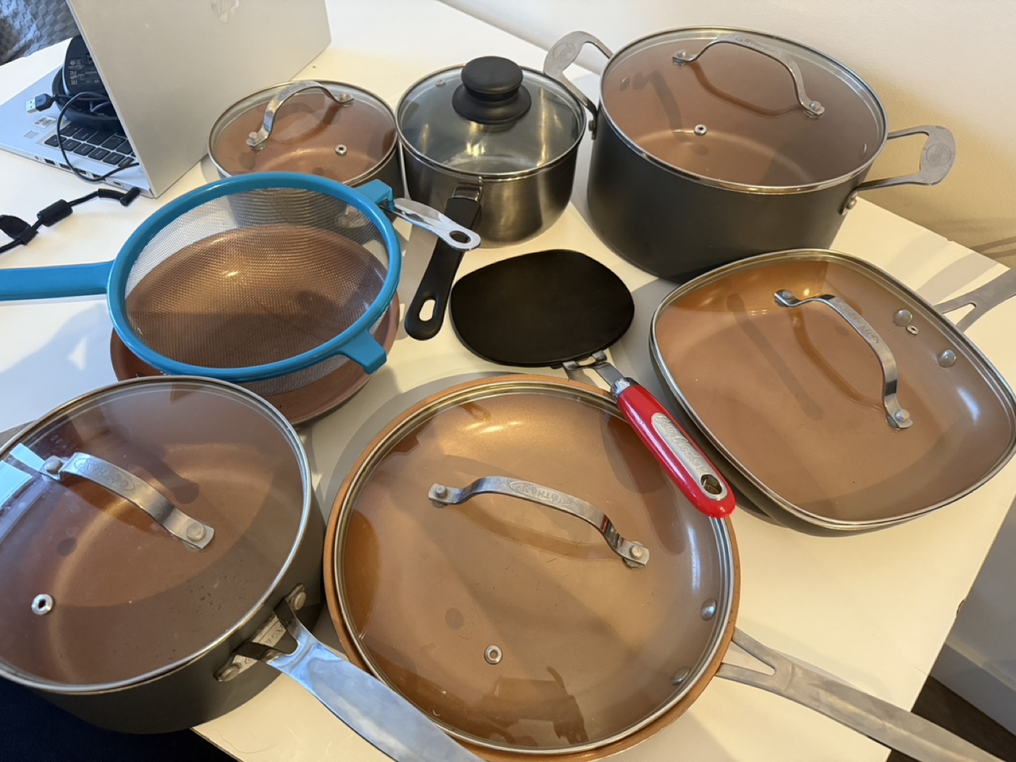 Large Kitchenware Bundle - Cookware, Bakeware & More! - photo 2