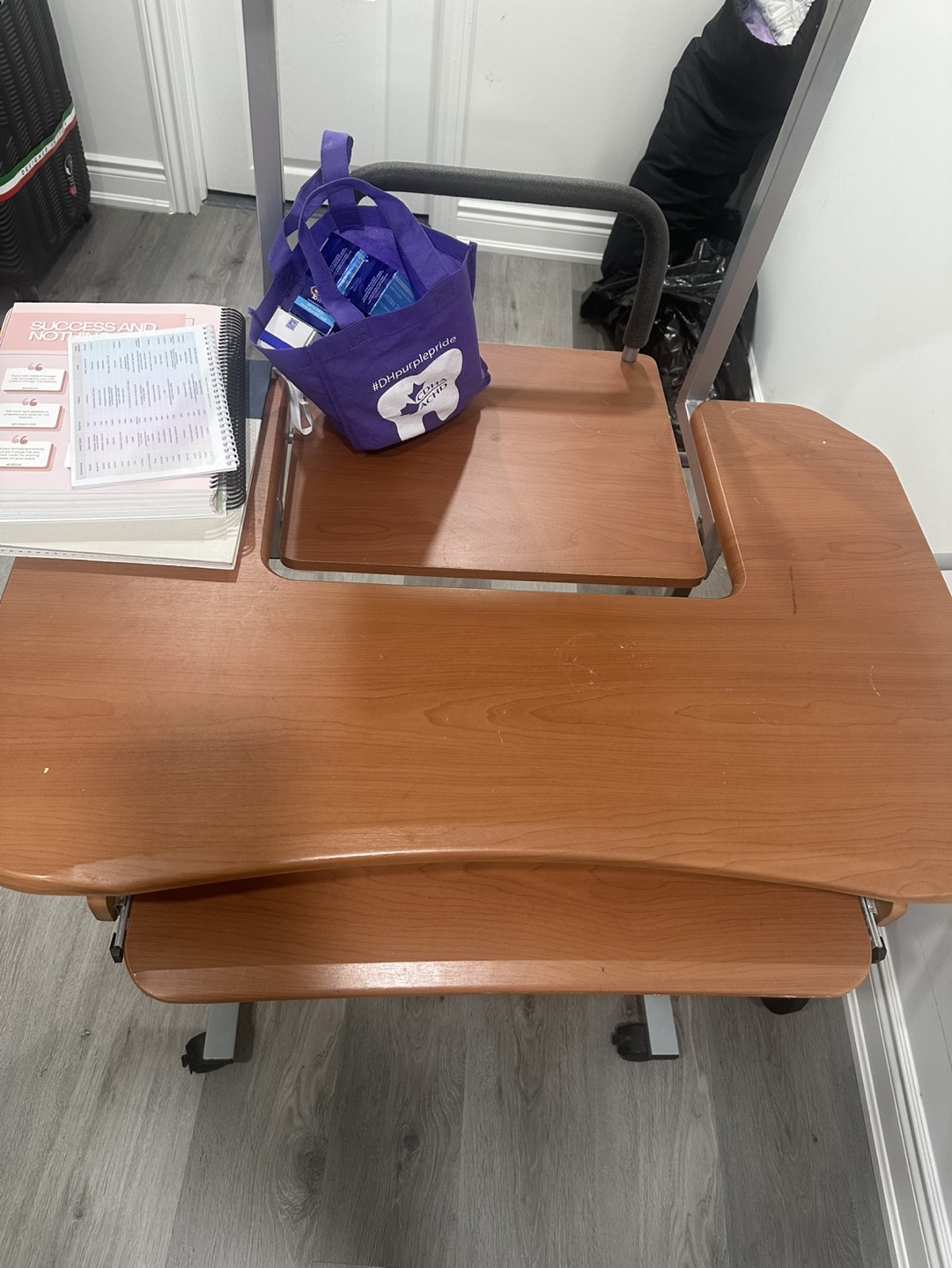 Computer Desk with Keyboard Tray and Shelves