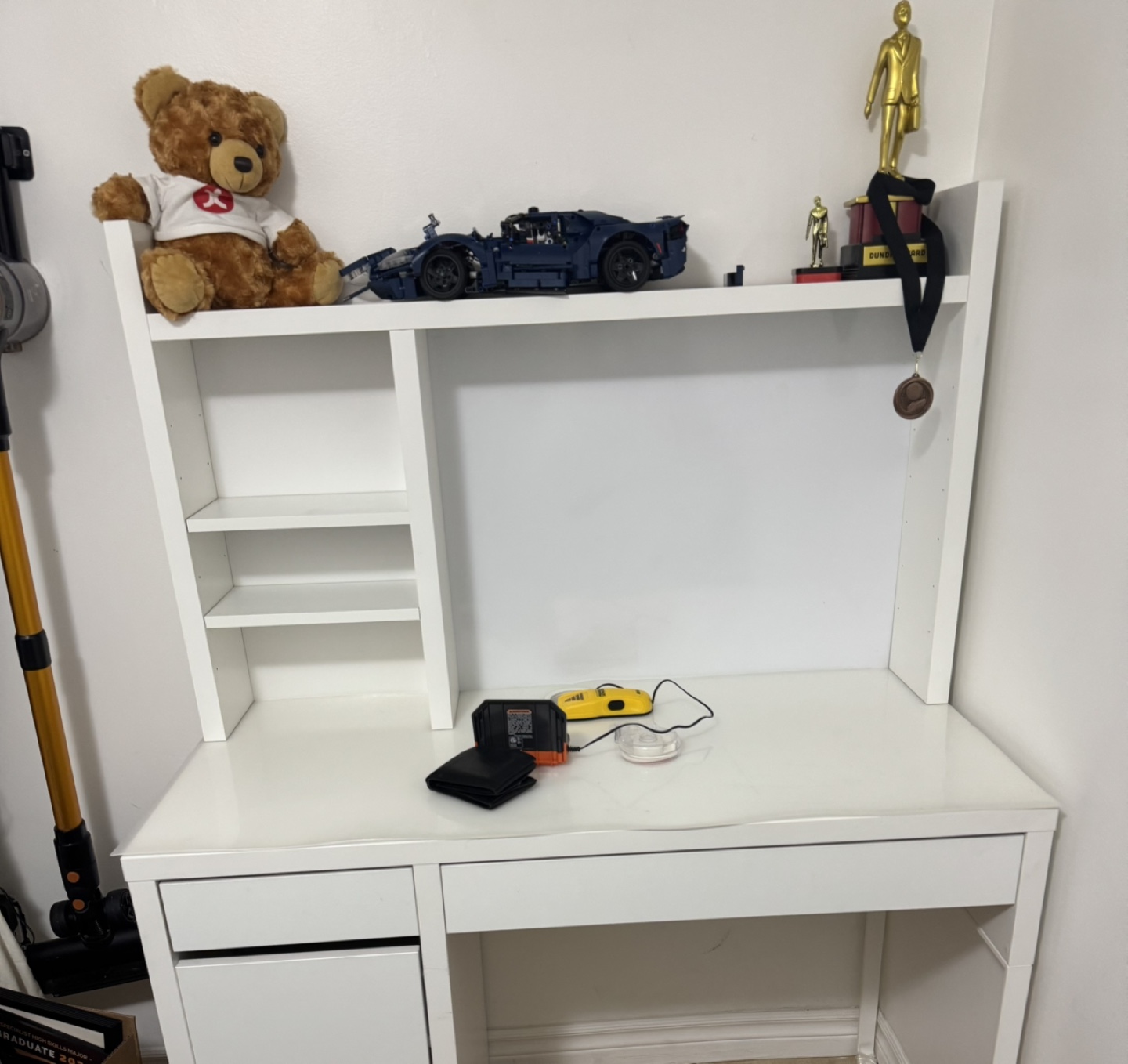 White Computer Desk with Hutch