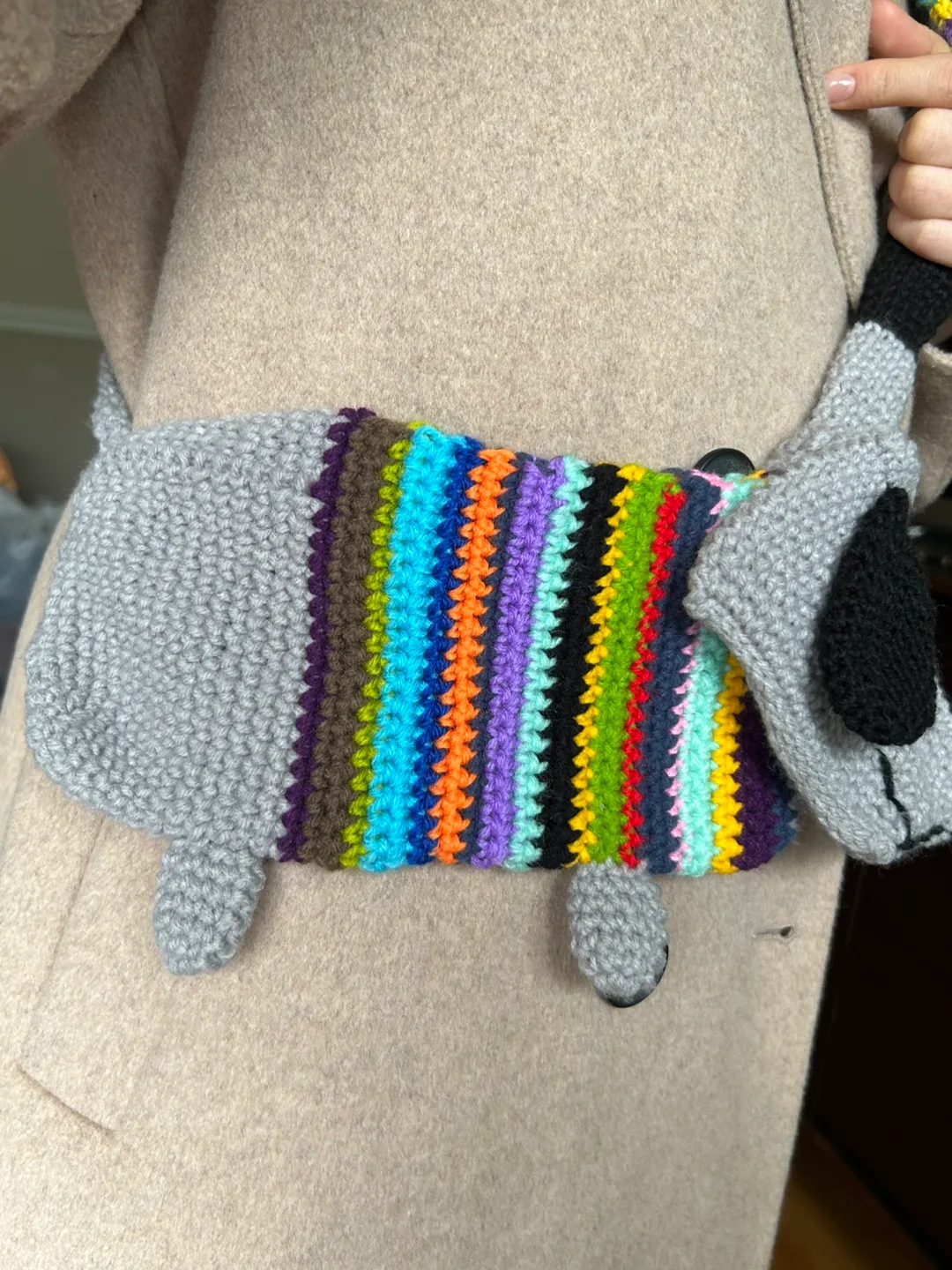 Adorable Crochet Doggy Shoulder Bag image indicator(4)