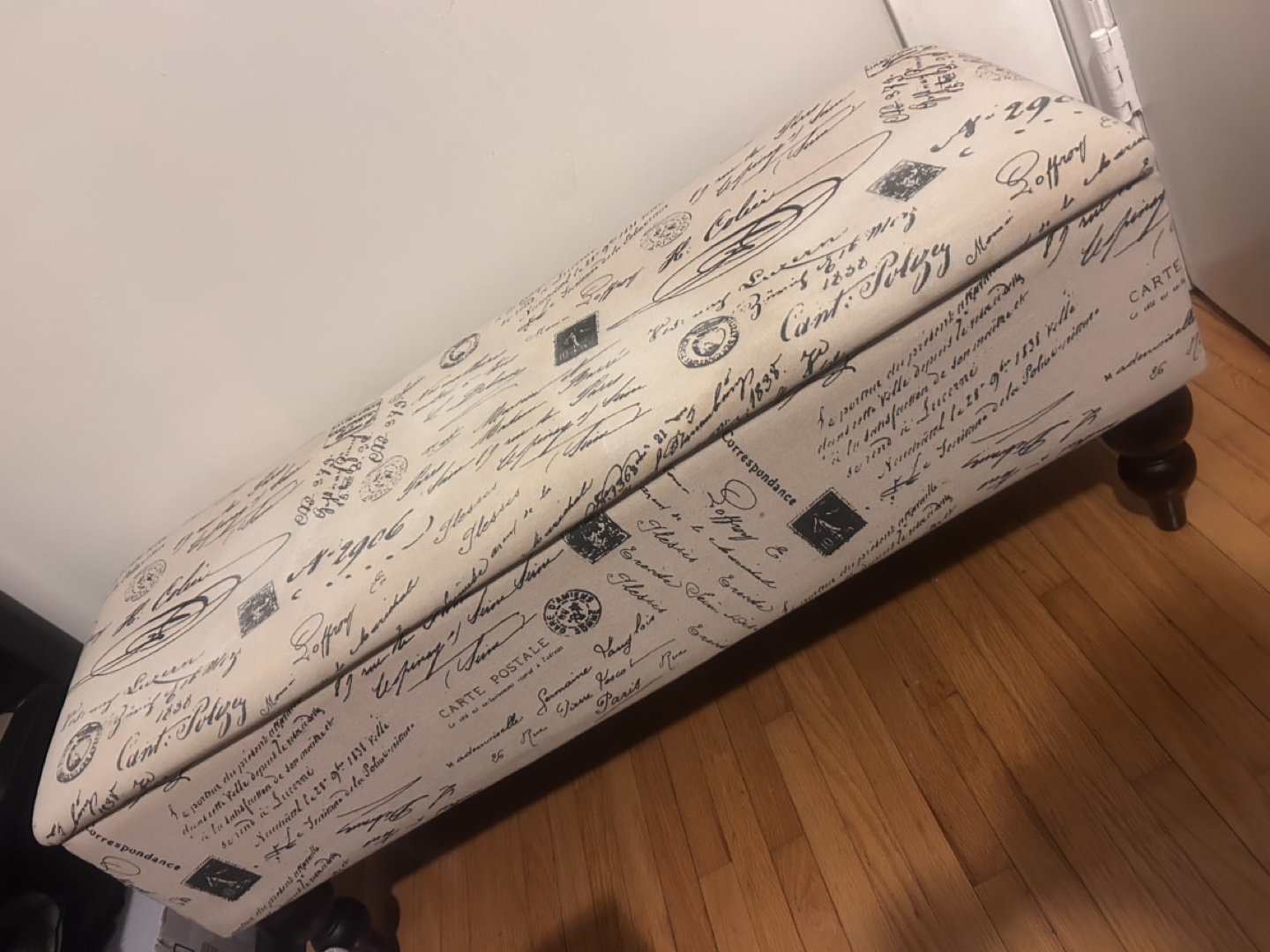 Vintage-Style Storage Ottoman Bench