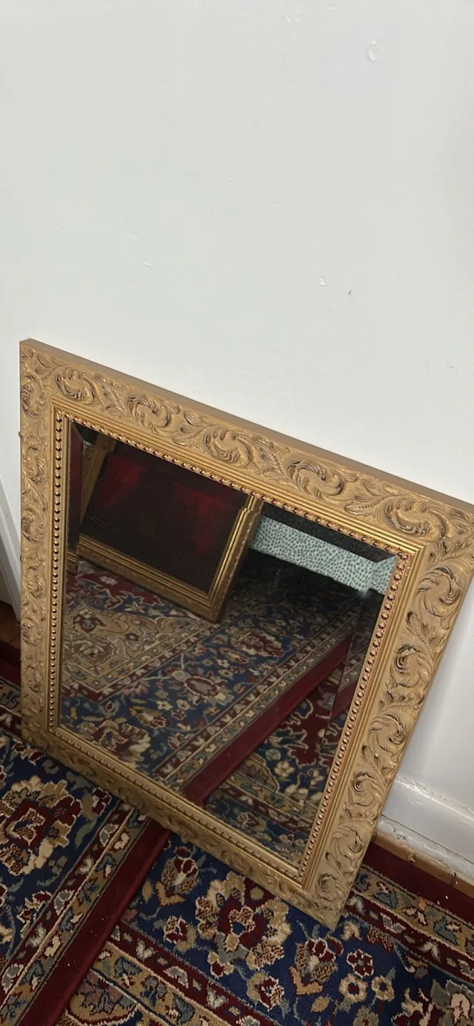 Ornate Gold Framed Mirror image indicator(3)