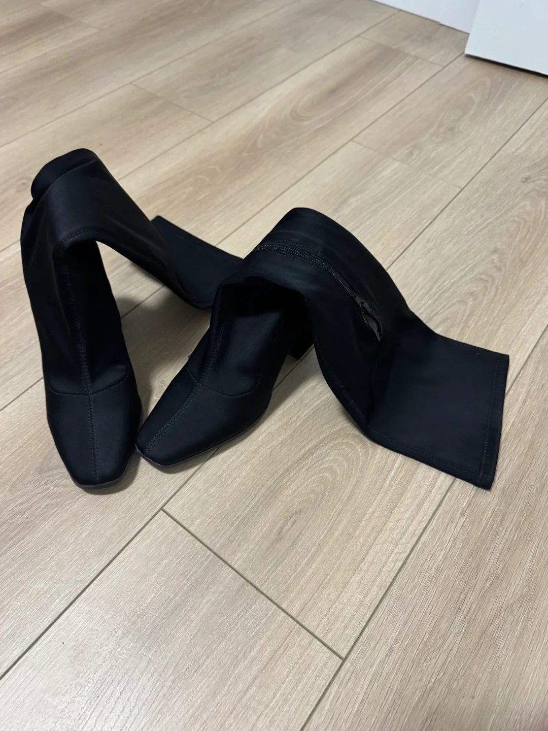 Forever 21 Black Knee-High Boots image indicator(2)