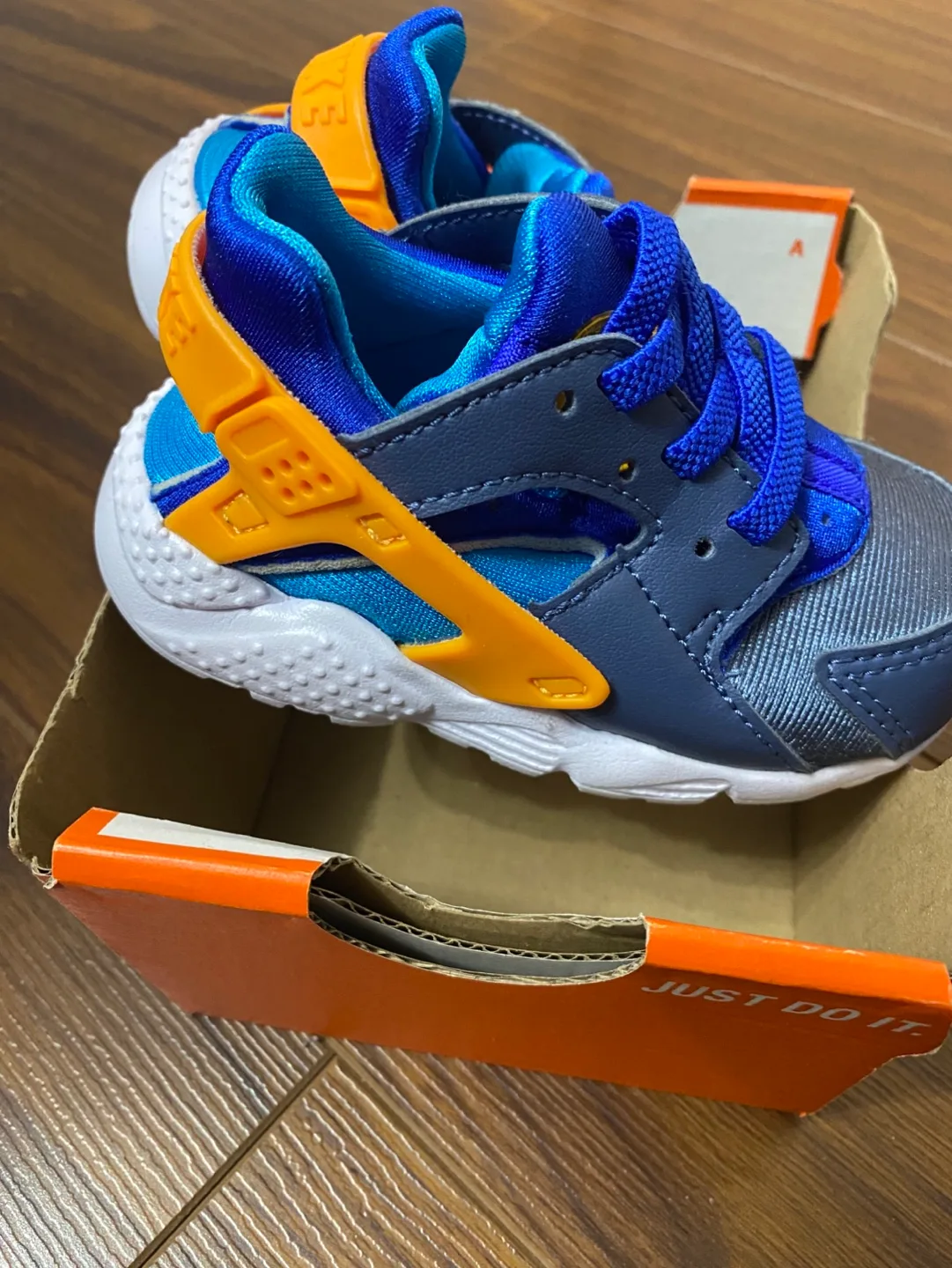 Baby Shoes Bundle - Nike & Marvel image indicator(3)