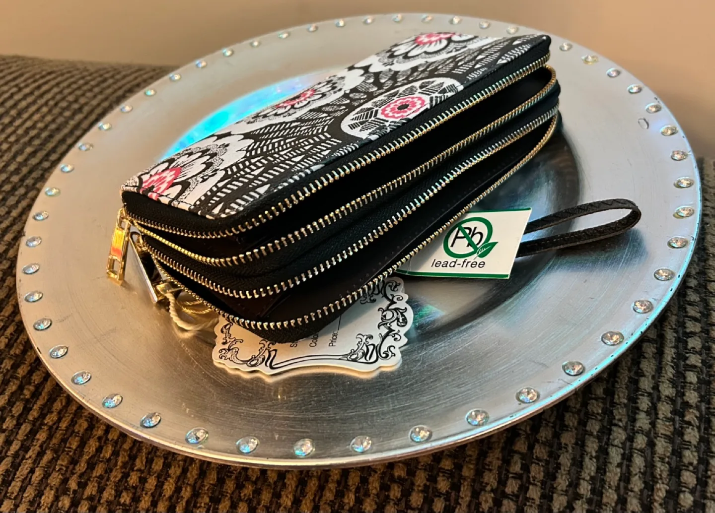 ✨✨Vegan Leather Double Zipper Wallet image indicator(3)