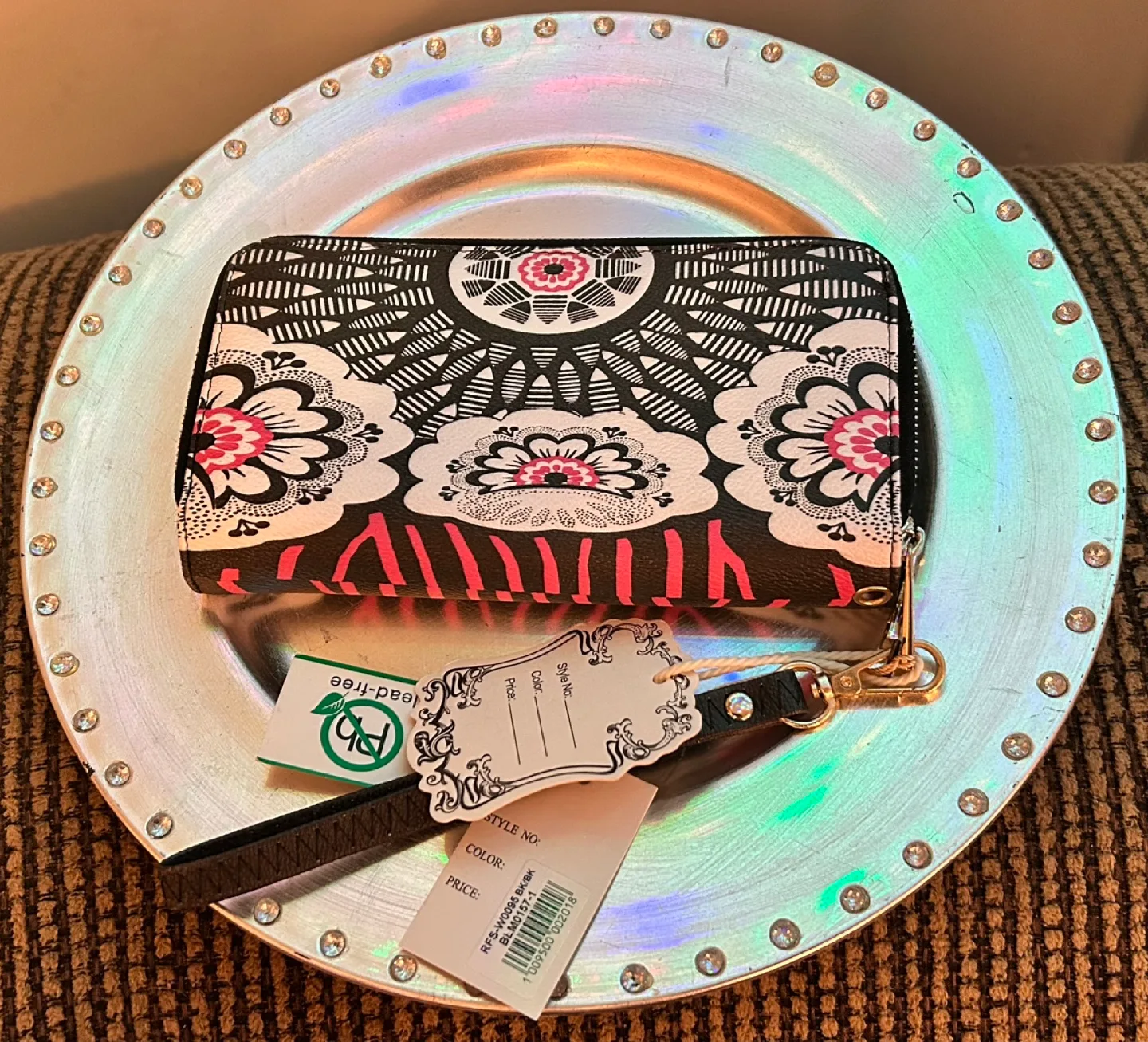 ✨✨Vegan Leather Double Zipper Wallet image indicator(2)