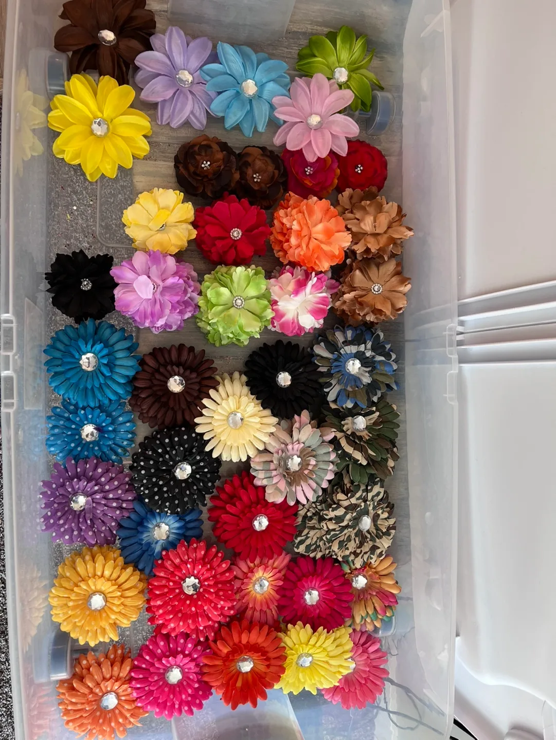 Bulk Lot of Hair Accessories - Flowers, Bows, Headbands image indicator(2)