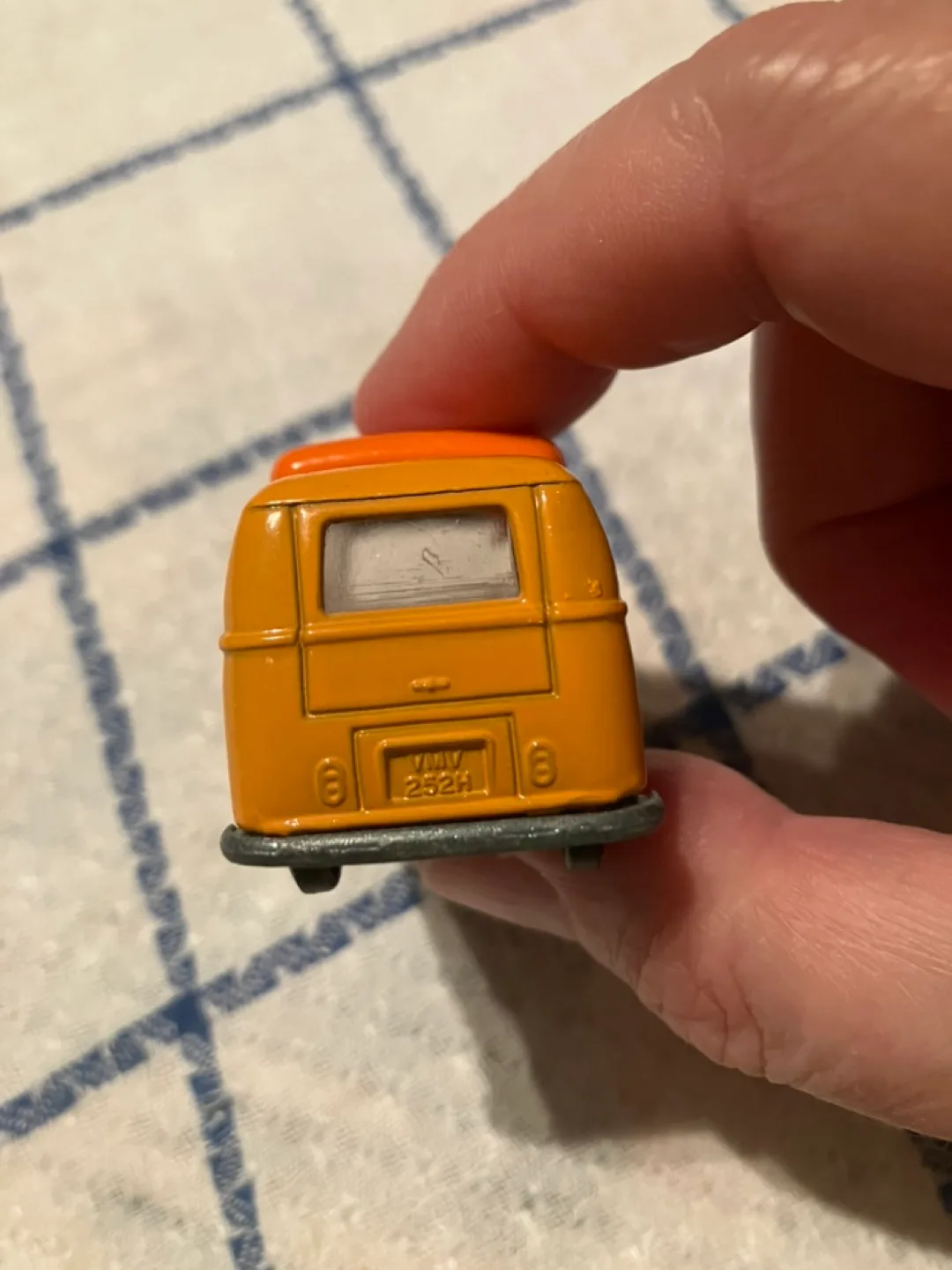 Vintage Matchbox 1970 Volkswagen Camper image indicator(2)