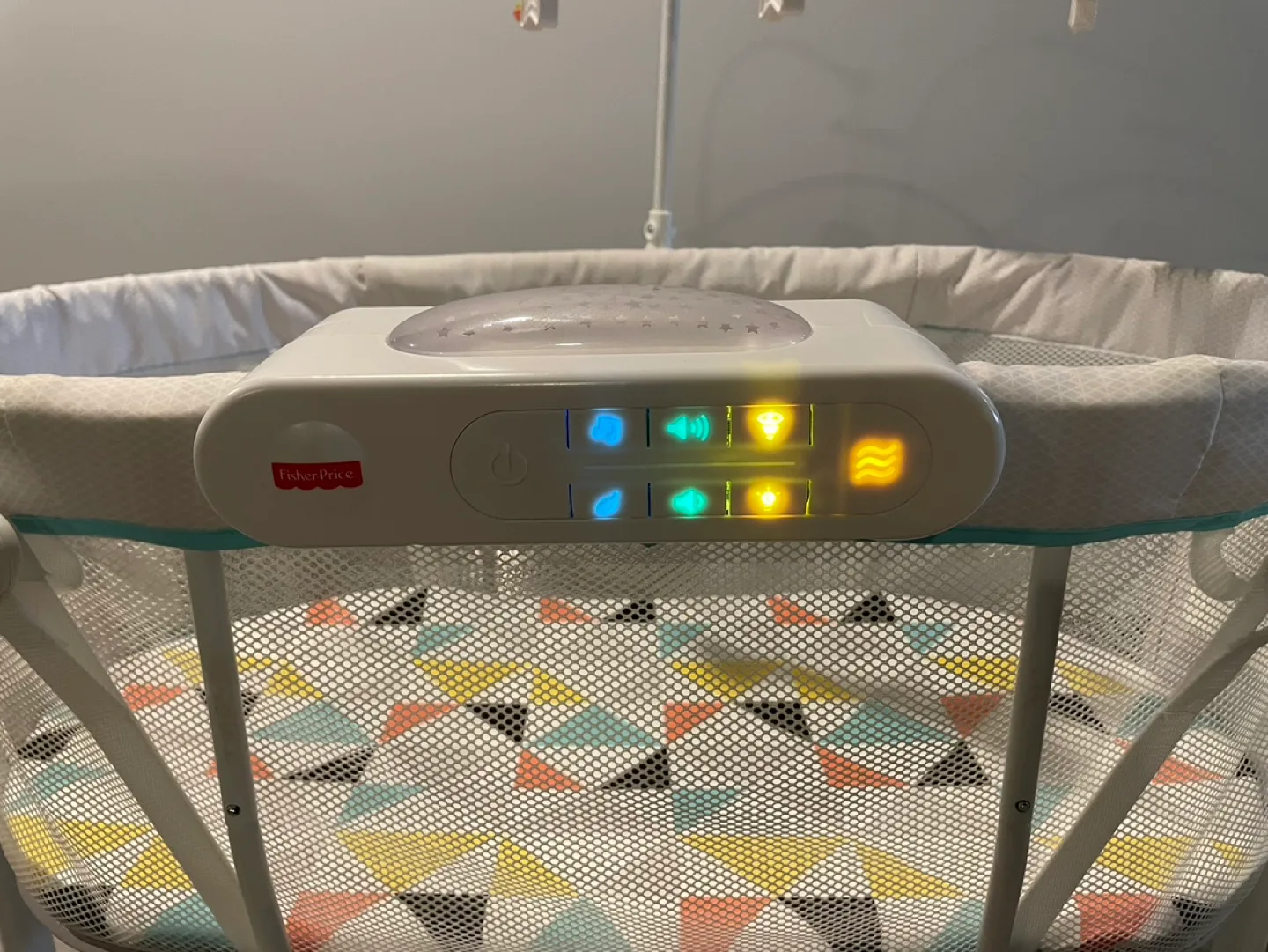 Like New - Fisher-Price Soothing Vibrations Bassinet image indicator(3)