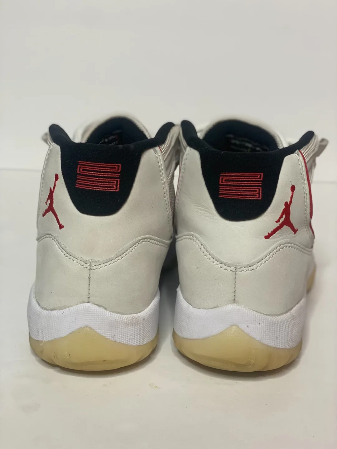 Air Jordan 11 Retro Low 'Concord' Size 7 image indicator(3)