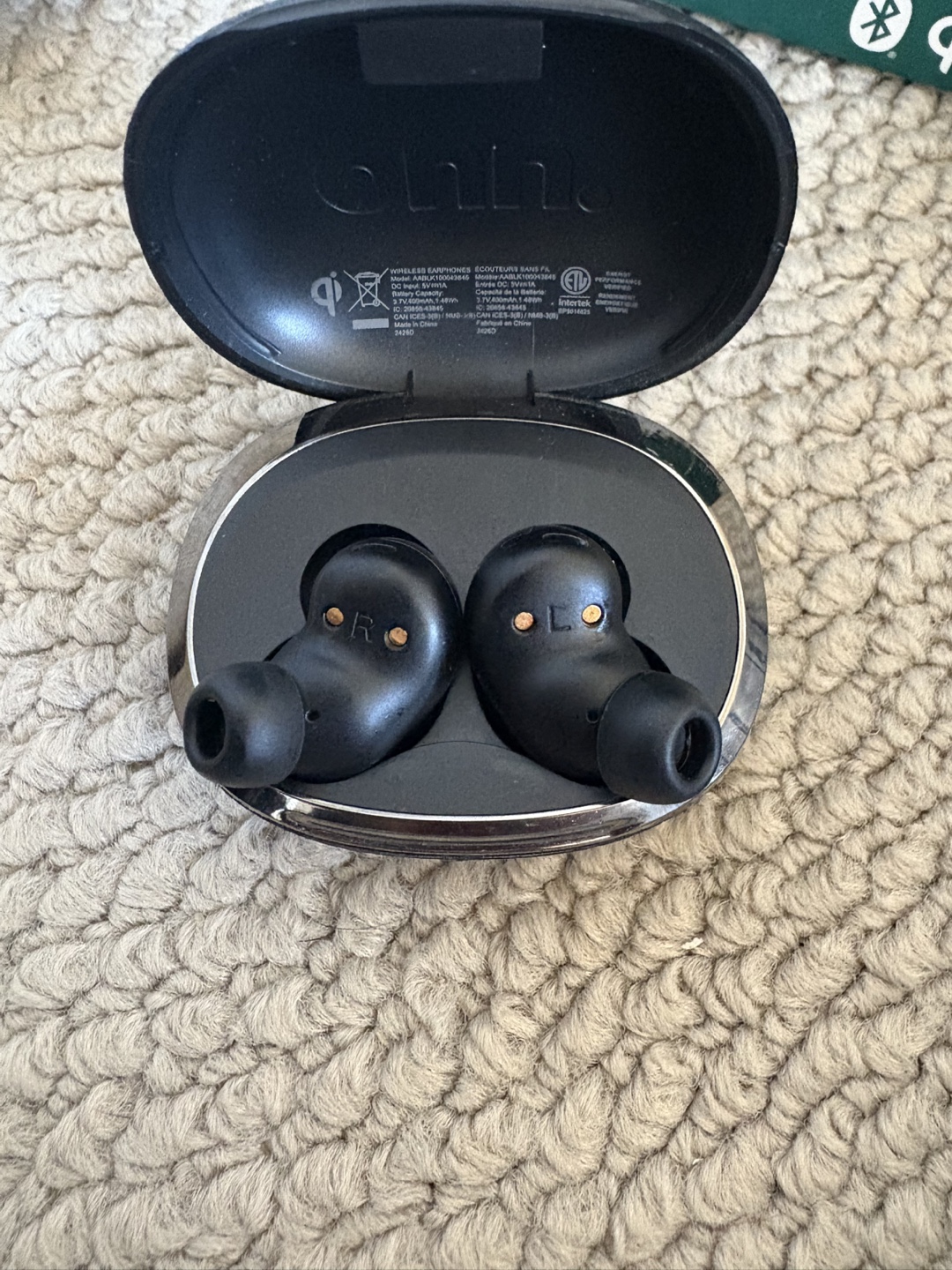 Onn. Wireless Earphones with Adaptive Noise Cancellation