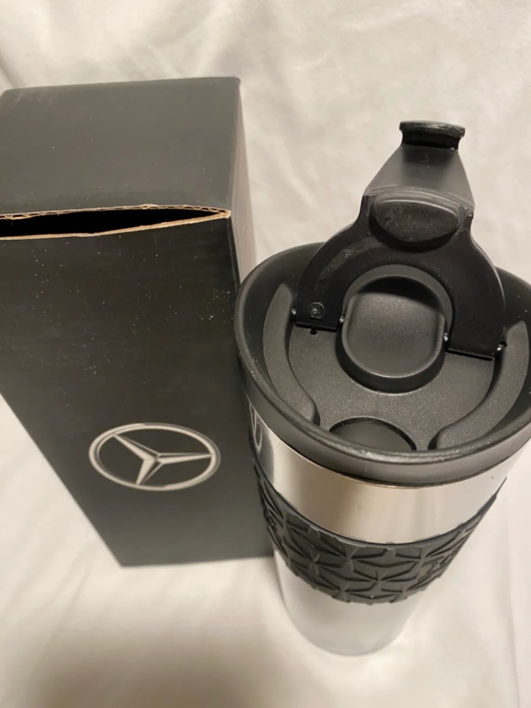Bodum Travel Mug - Mercedes-Benz Edition image indicator(2)