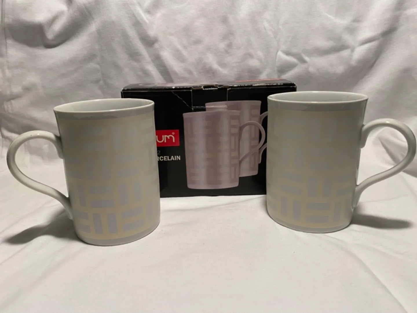 Bodum Mugs - Set of Two - Fine Porcelain image indicator(3)