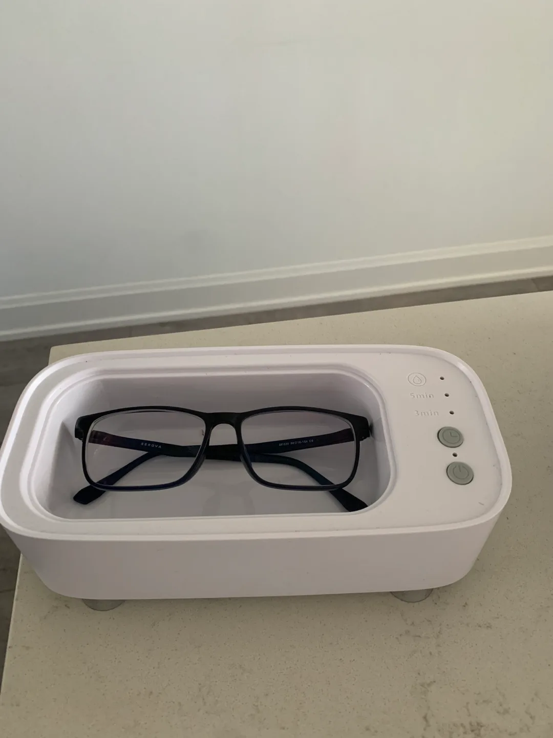 UV Sterilizer for Glasses and other small items image indicator(3)