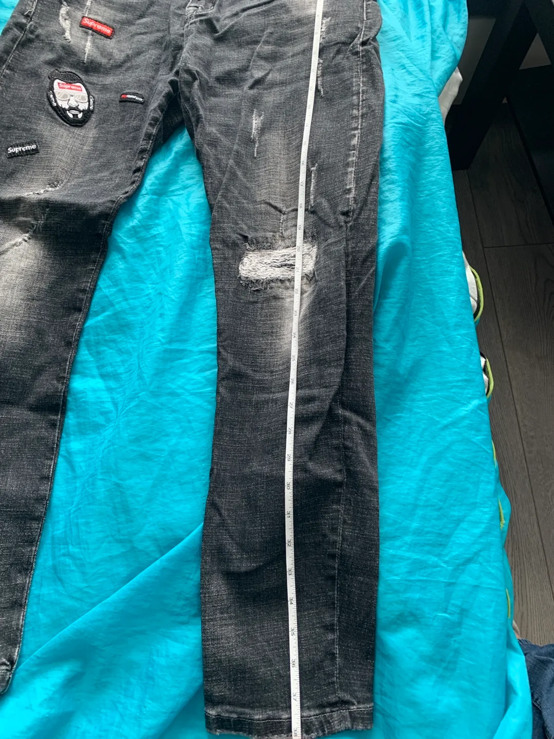 Men's Black Distressed Jeans with Patches image indicator(4)