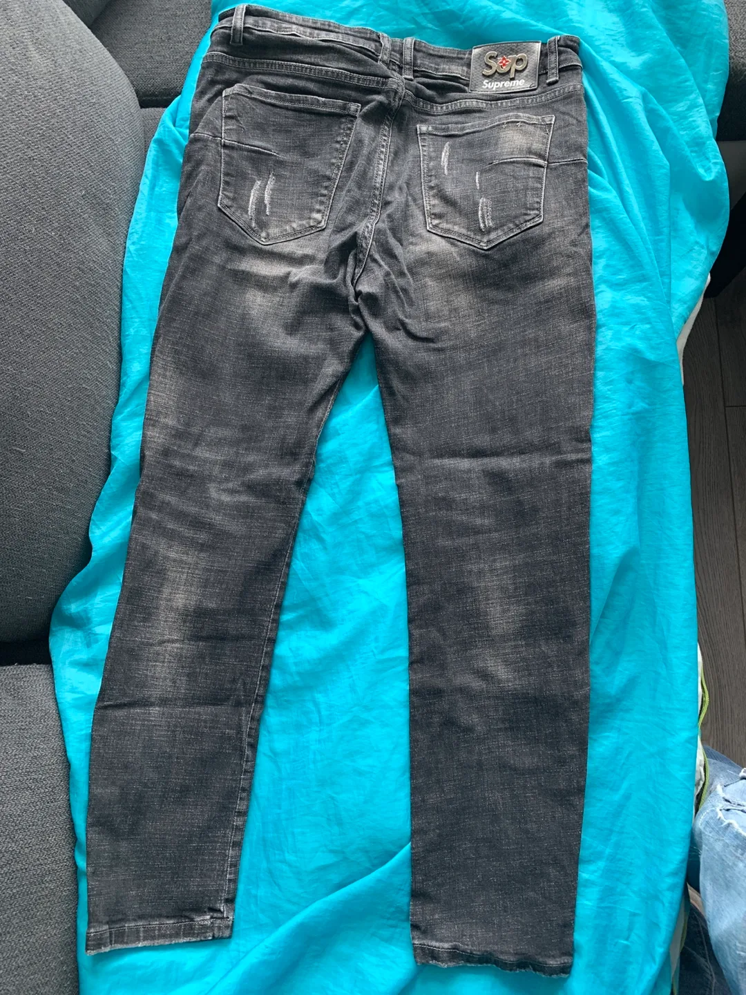 Men's Black Distressed Jeans with Patches image indicator(2)