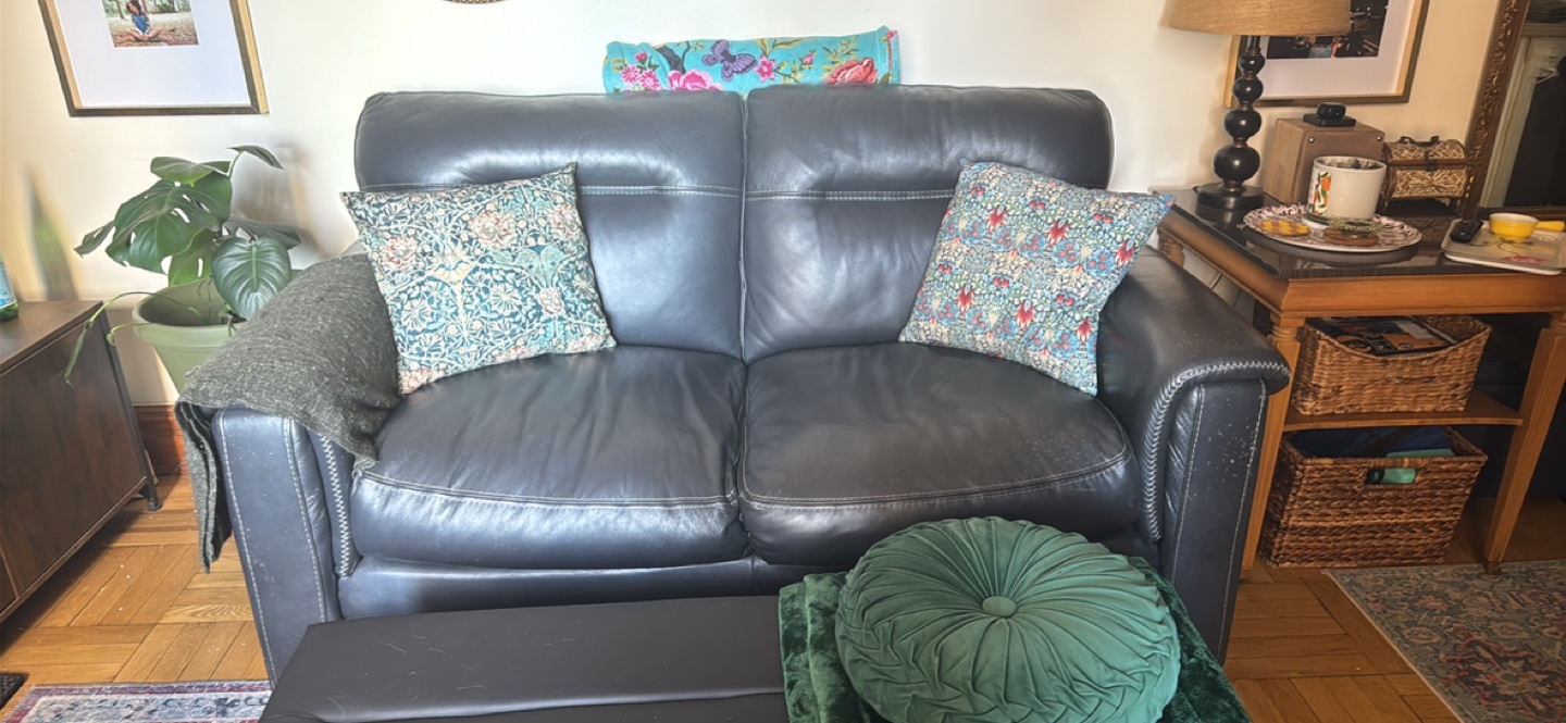 Dark Gray Leather Loveseat - photo 4