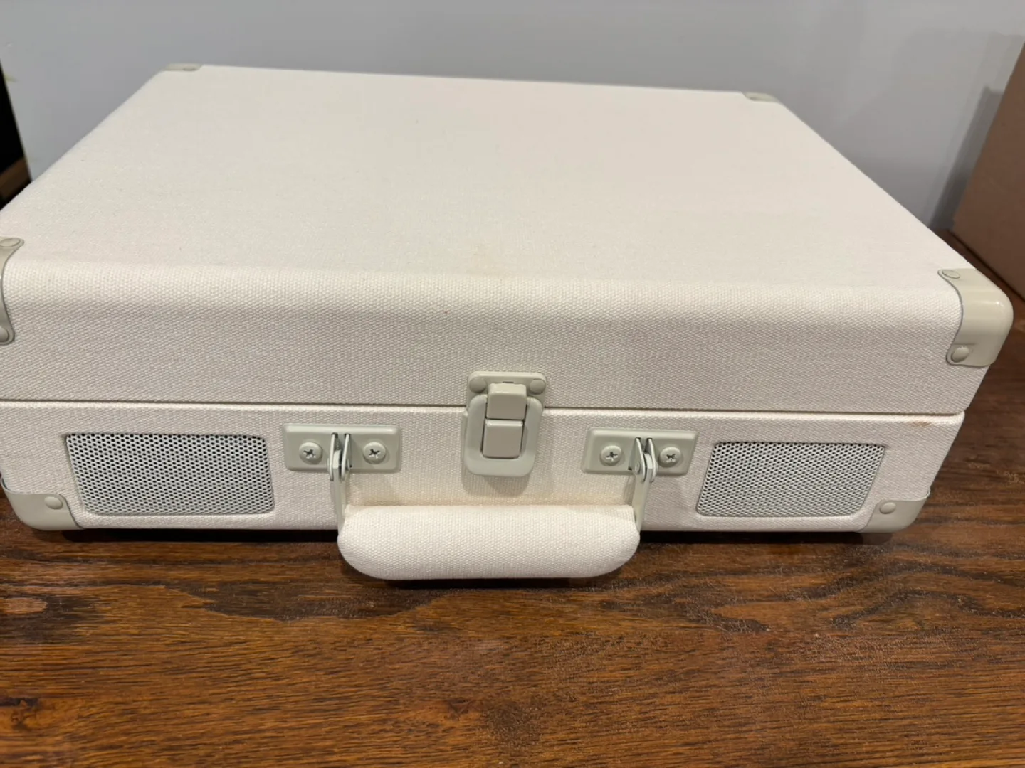 Crosley Cruiser Portable Record Player image indicator(2)