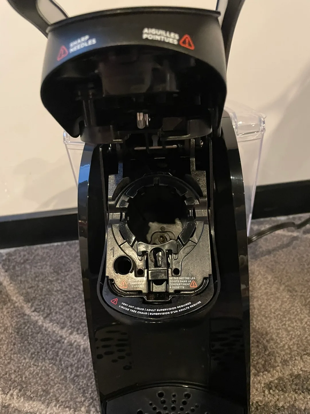 Keurig K200 Coffee Maker with Accessories image indicator(6)