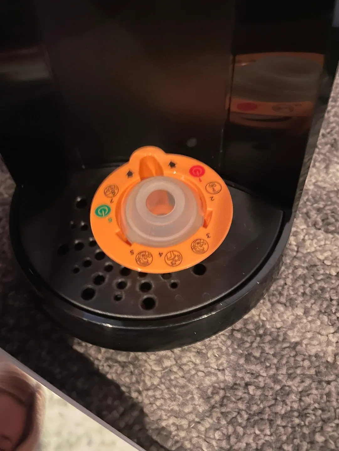 Keurig K200 Coffee Maker with Accessories image indicator(10)