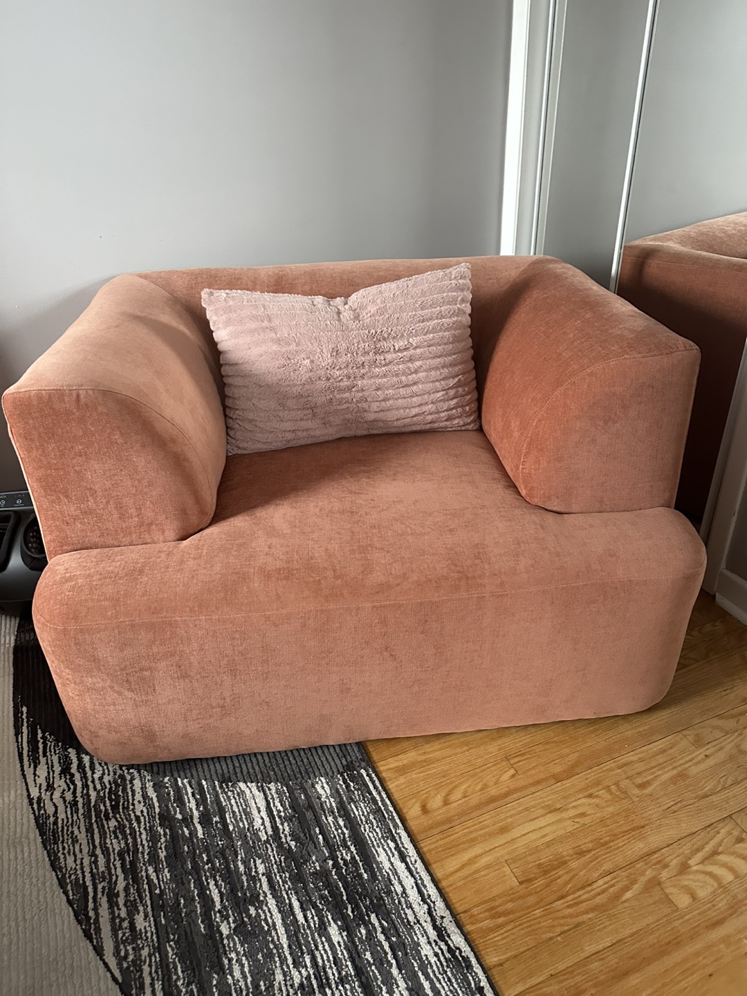 Coral Velvet Armchair - photo 3