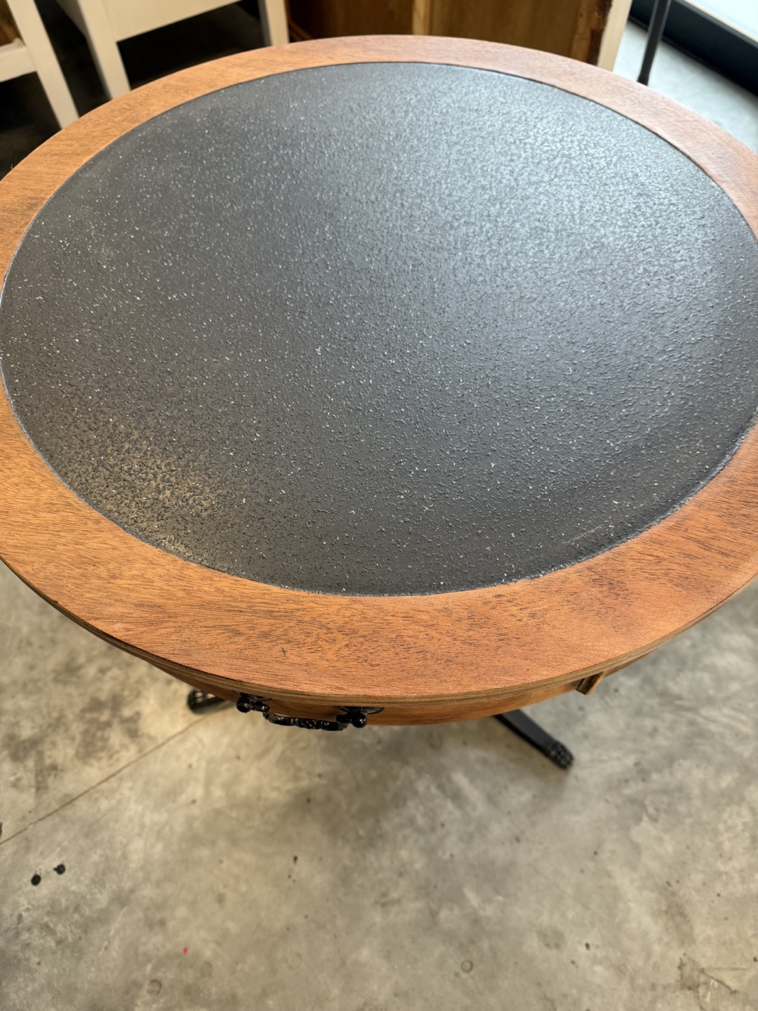 Round Accent Table - photo 2