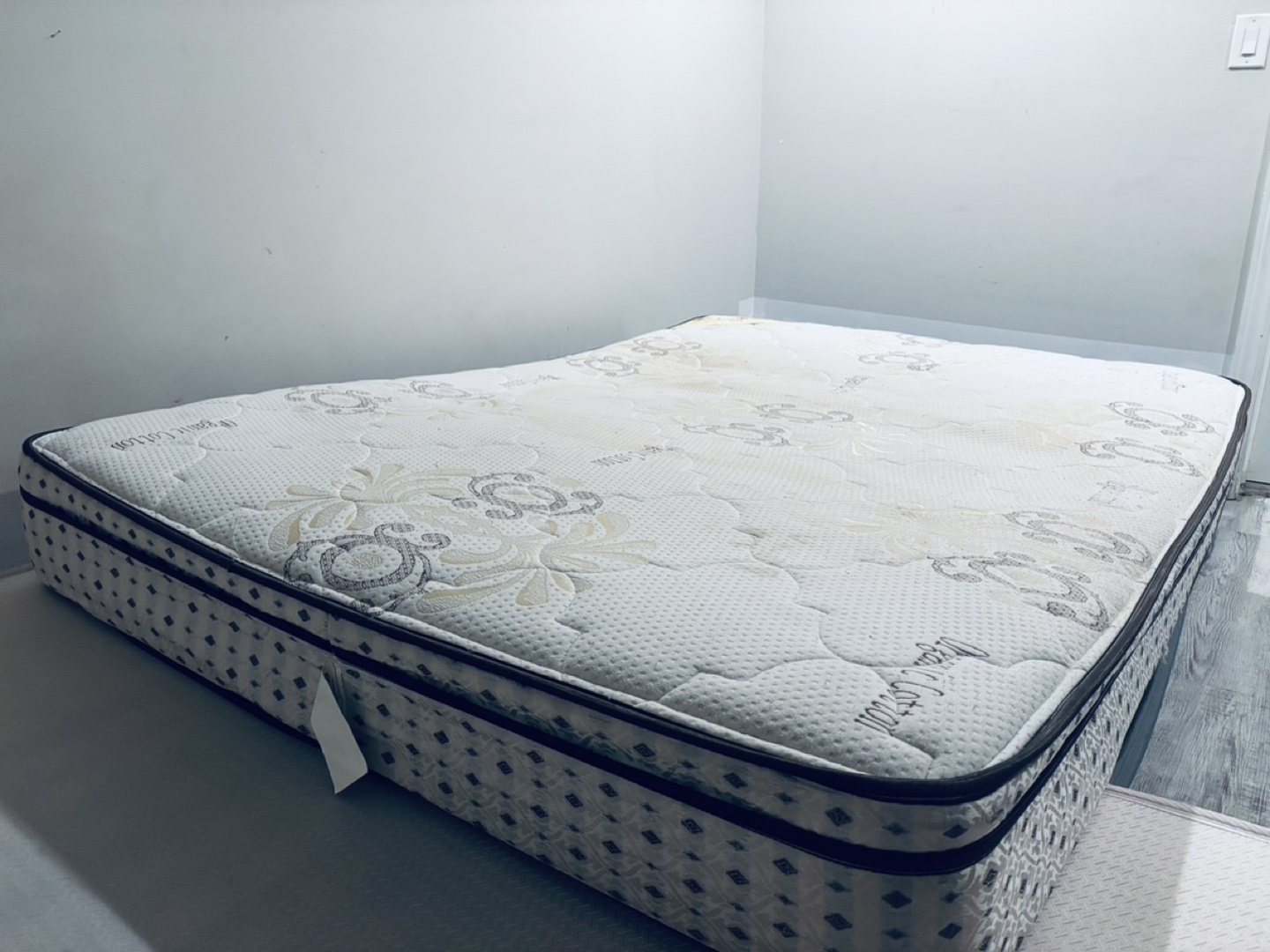 Queen Size Rest-O-Pedic Mattress - photo 3
