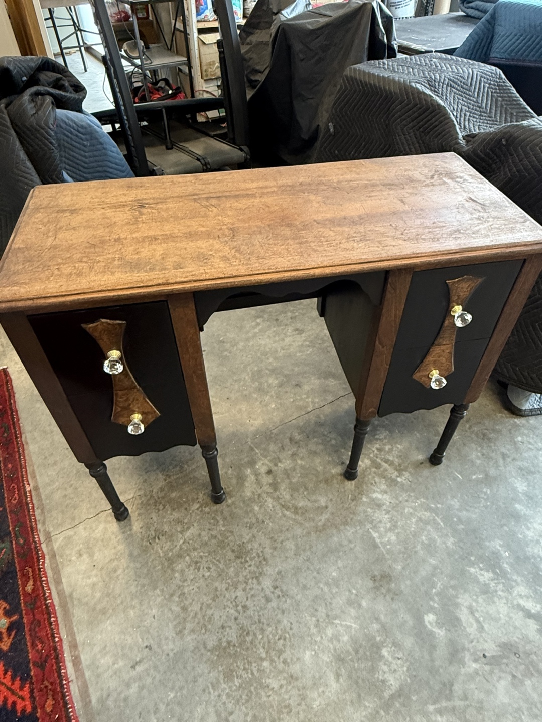 Vintage Vanity Desk/ Makup Table
