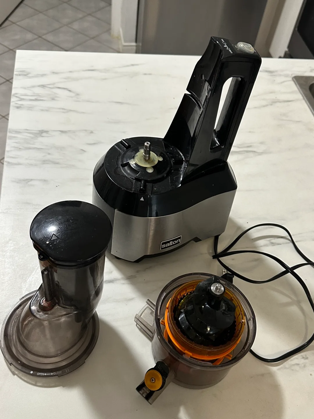 Salton Slow Juicer image indicator(4)