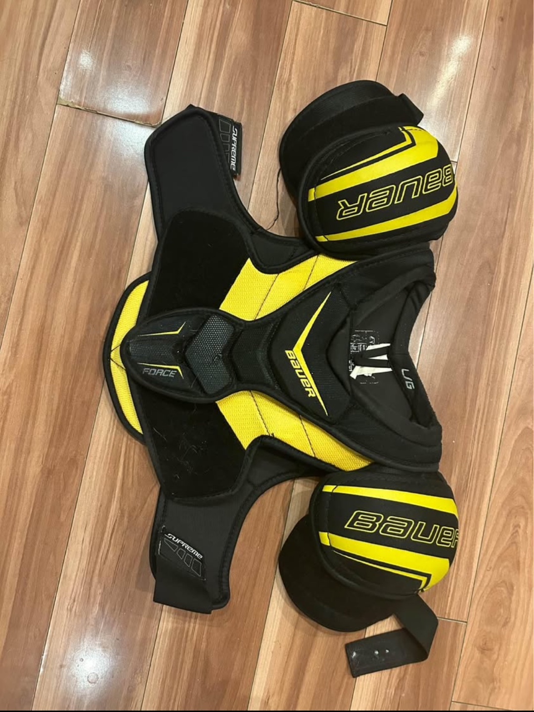 Bauer Supreme Force Junior Hockey Shoulder Pads - large