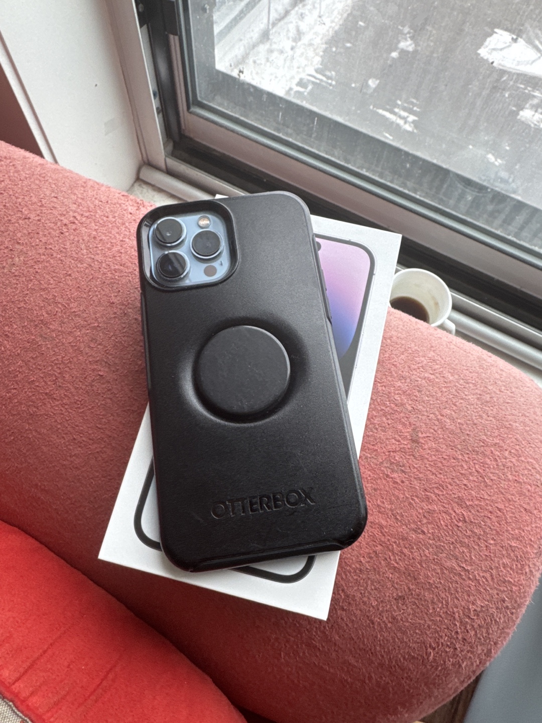 iPhone 13 Pro Max 256g  plus otter case! - photo 2