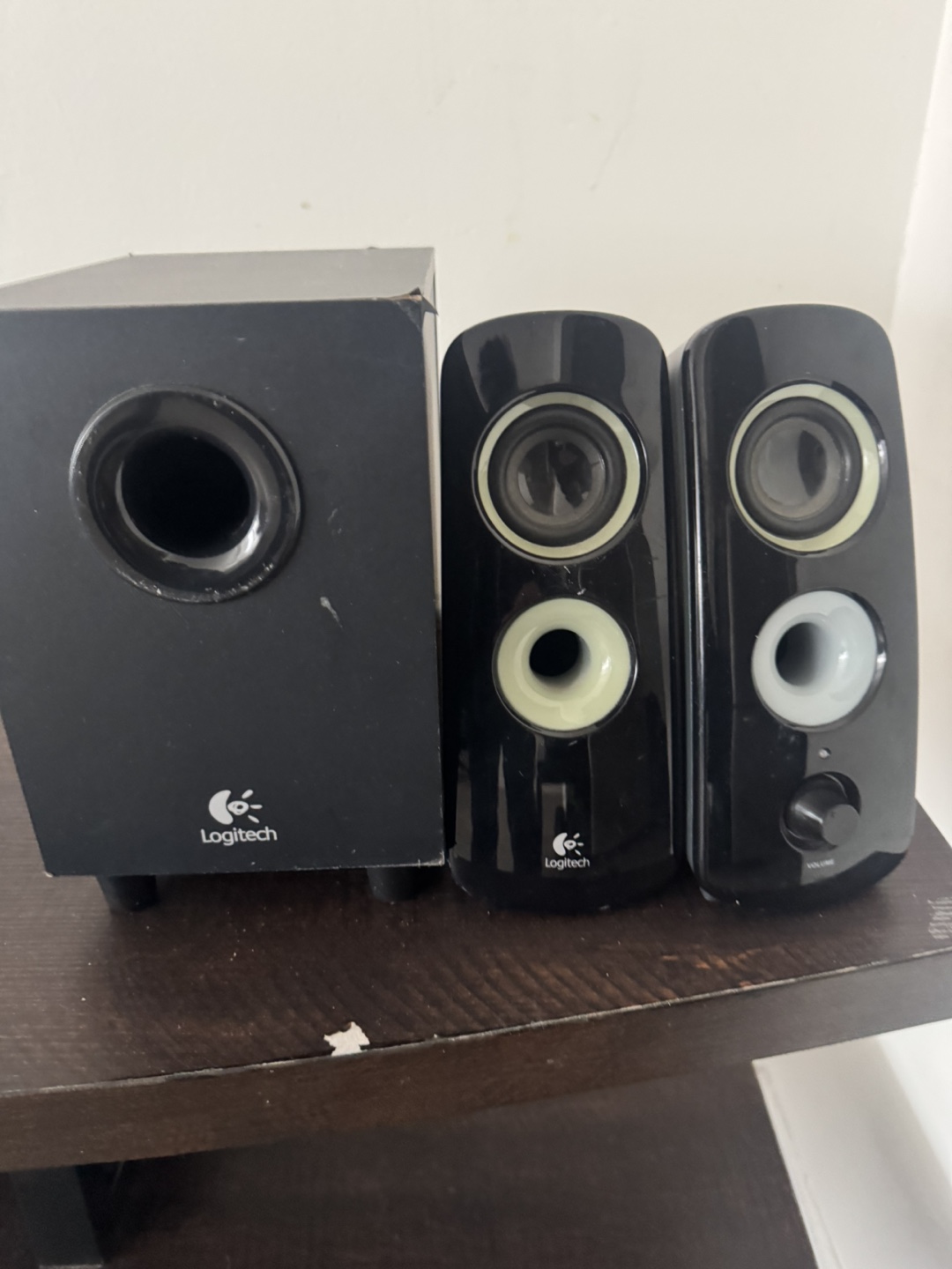 Logitech 2.1 Speaker System - photo 3