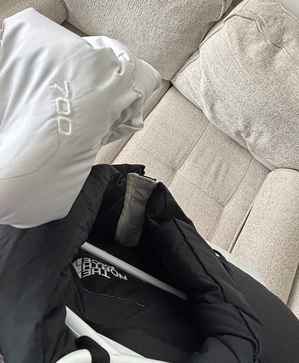 The North Face puffer jacket image indicator(3)