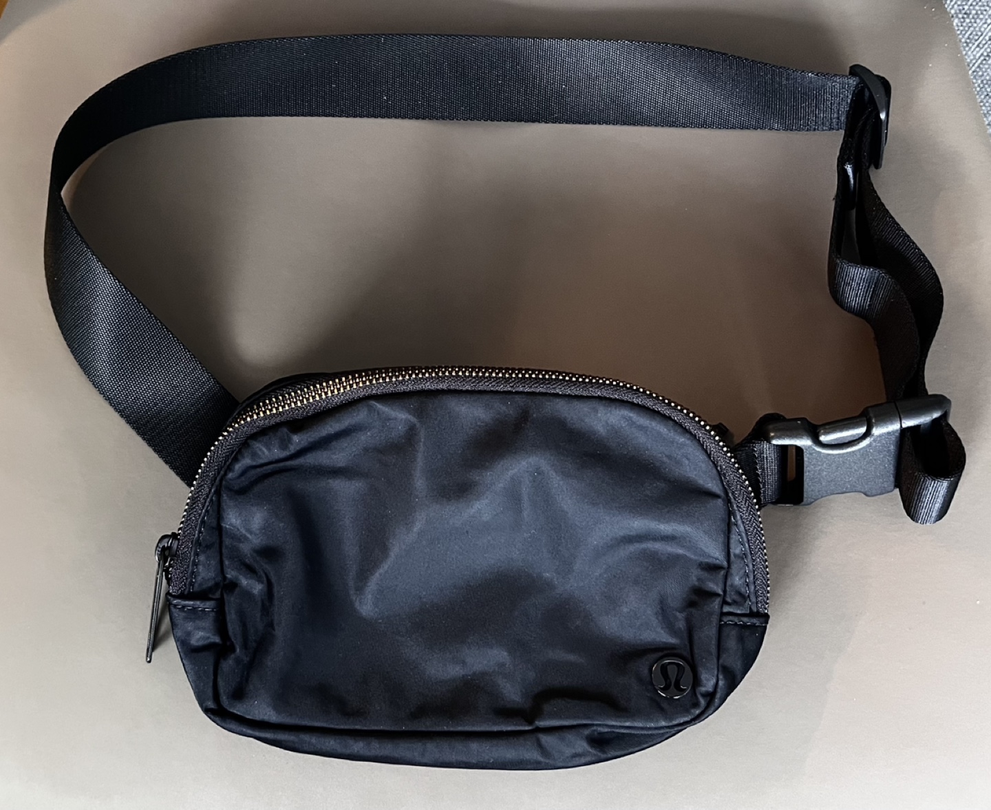 Lululemon Everywhere Belt Bag