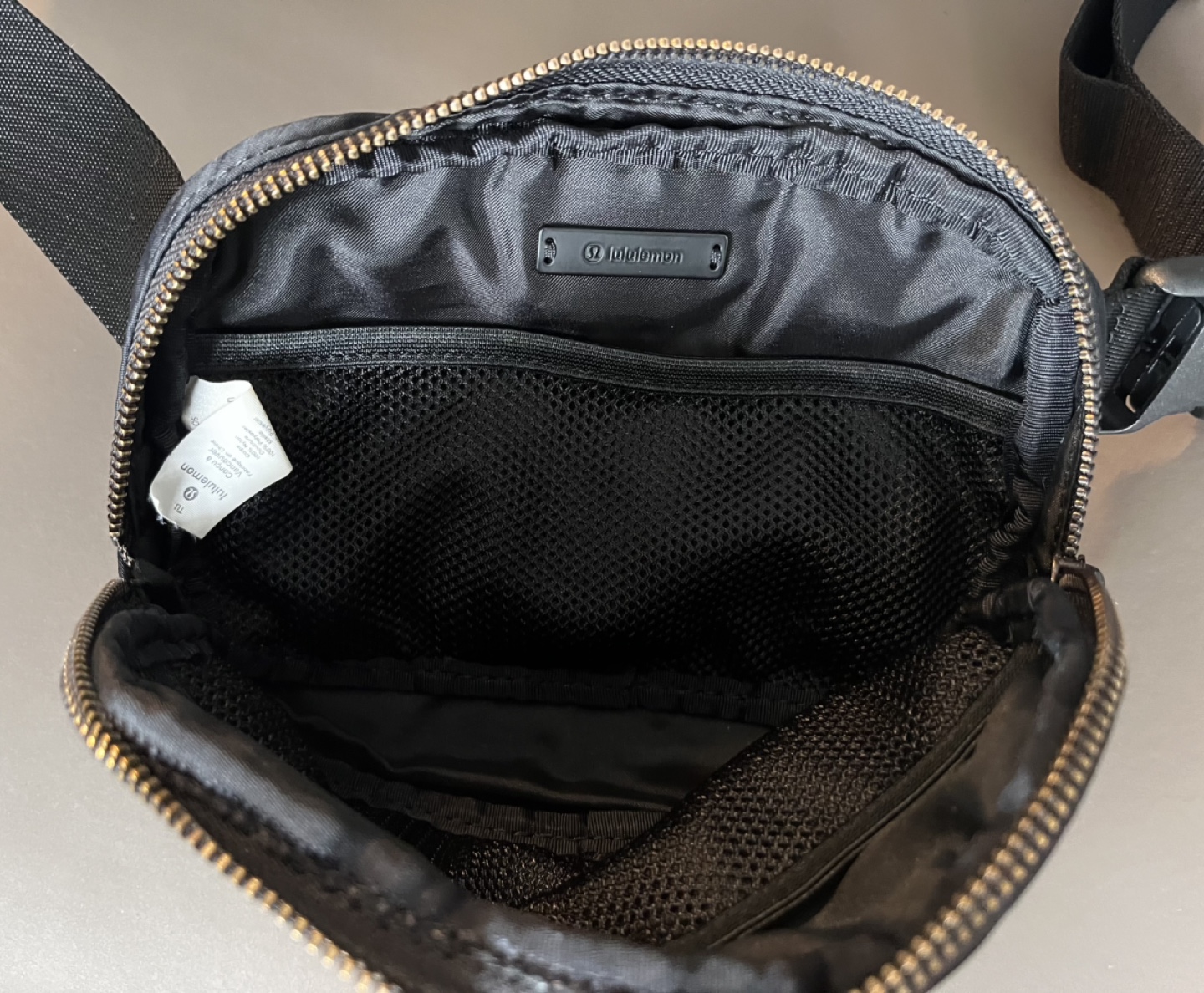Lululemon Everywhere Belt Bag - photo 2