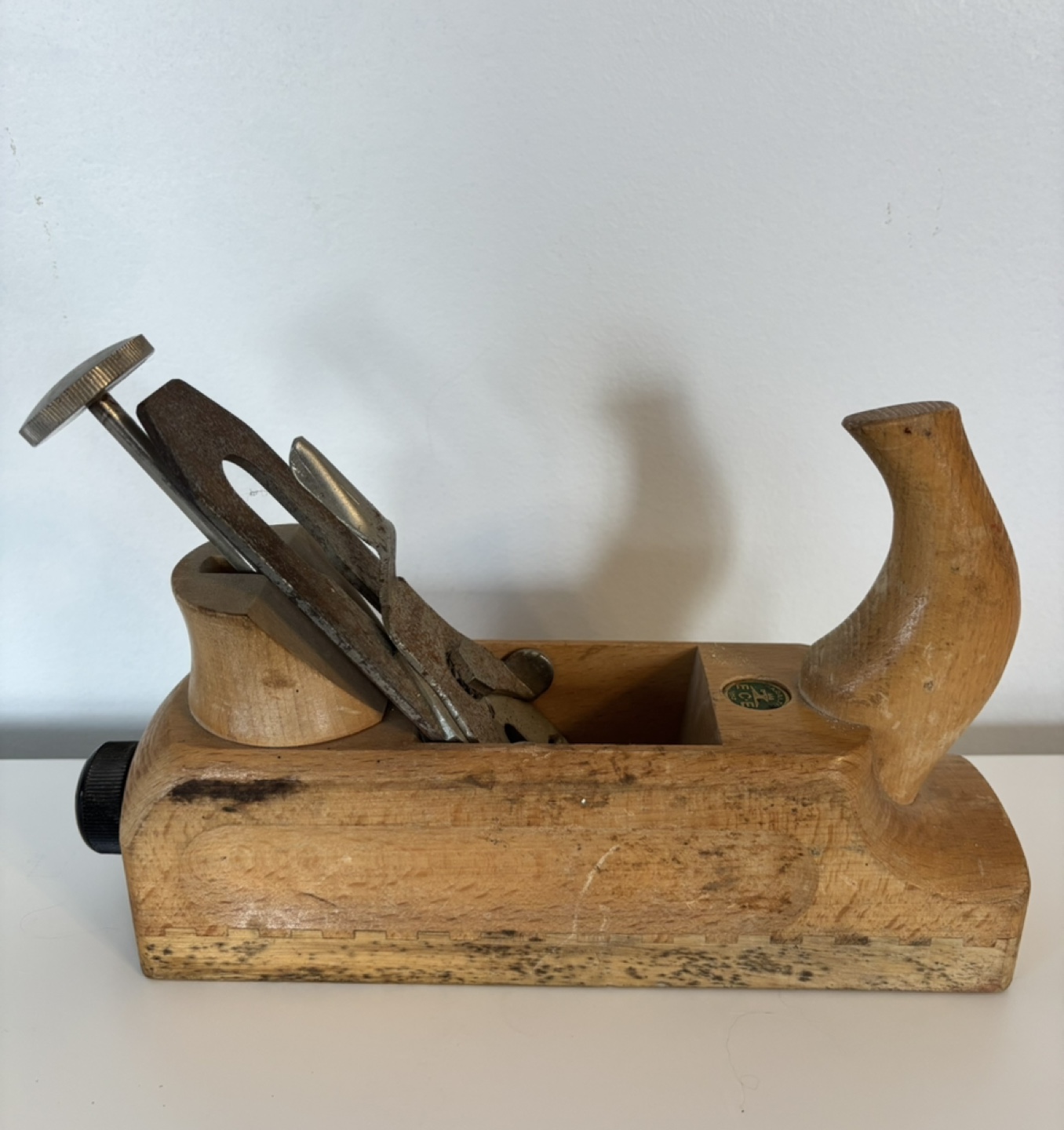 Vintage Wooden Hand Plane - photo 2