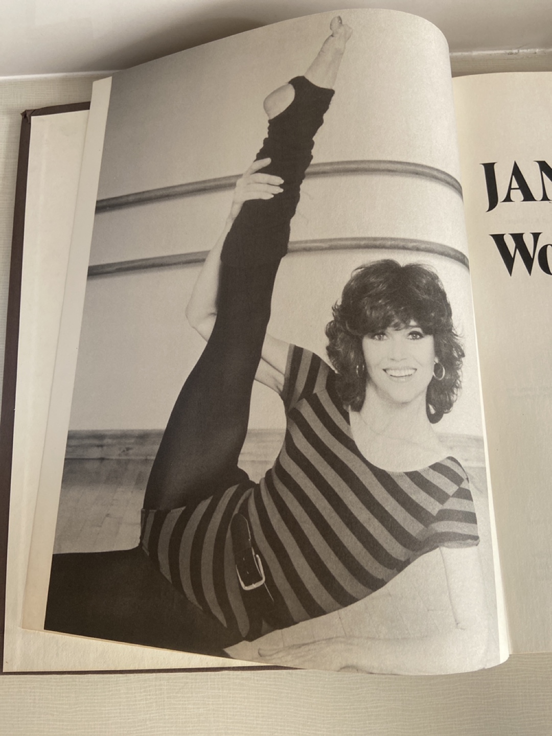Jane Fonda's Workout Book - Signed! - photo 3