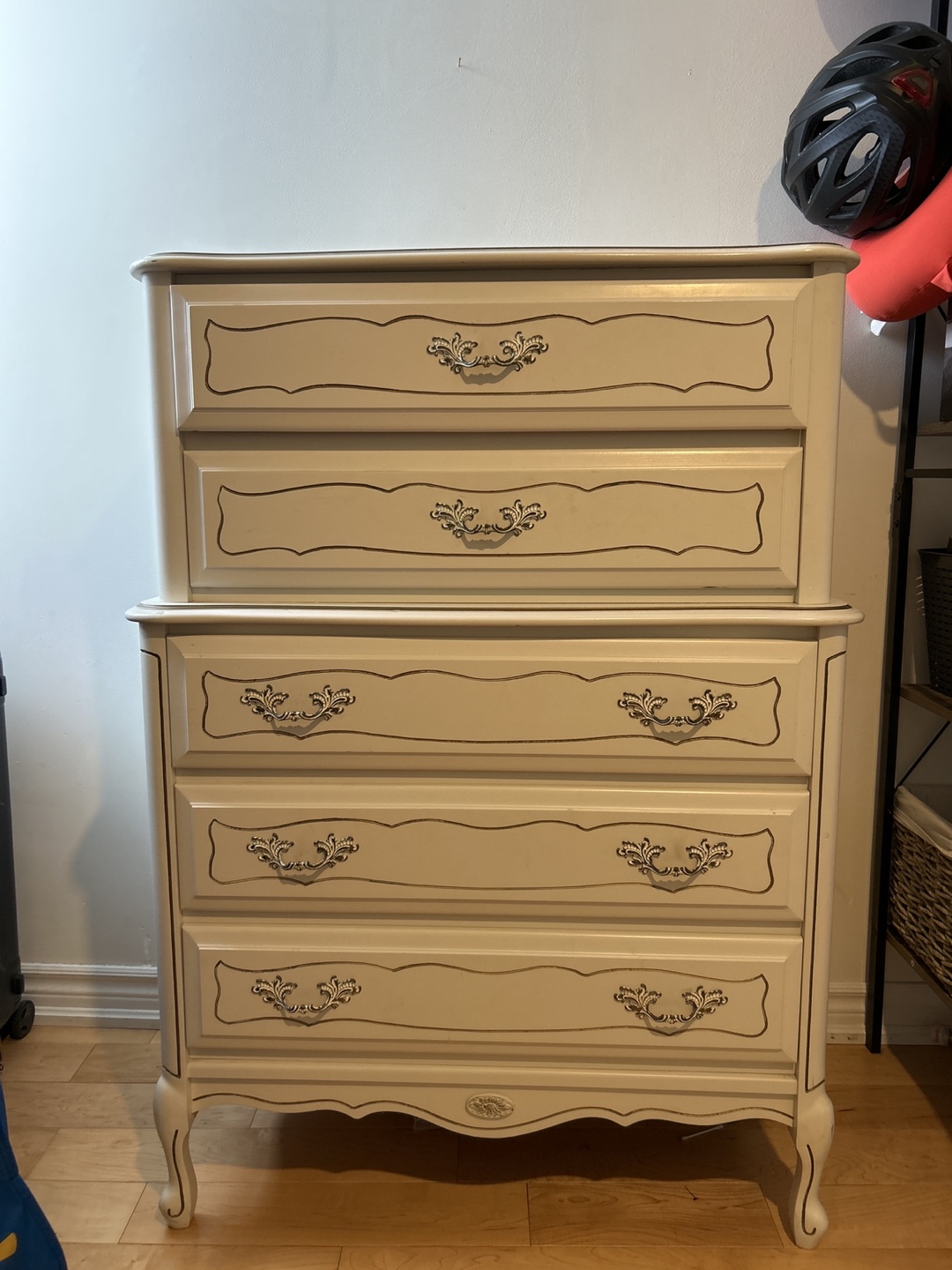 Elegant Off-White Double Dresser