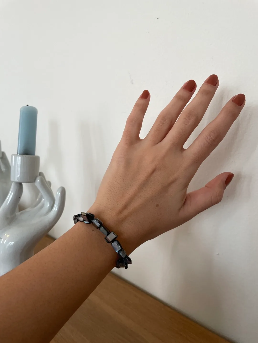 Unique Mother of Pearl Beaded Bracelet image indicator(3)