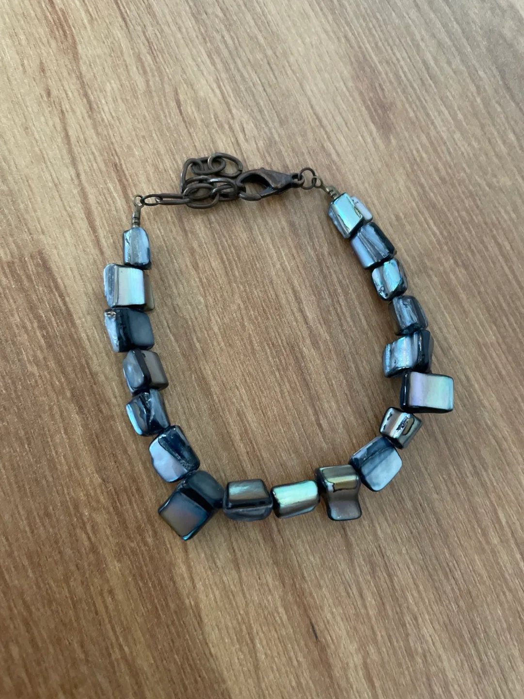 Unique Mother of Pearl Beaded Bracelet image indicator(2)