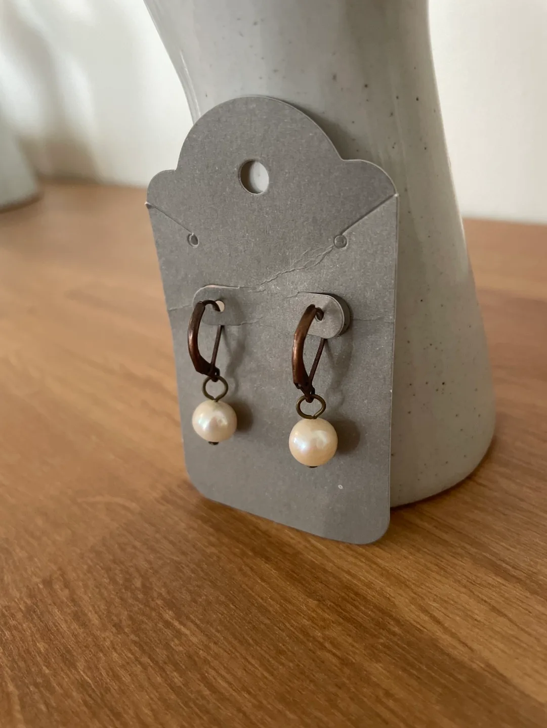 Freshwater Pearl Hoop Earrings image indicator(2)